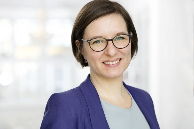 Dr. Katharina Mahn